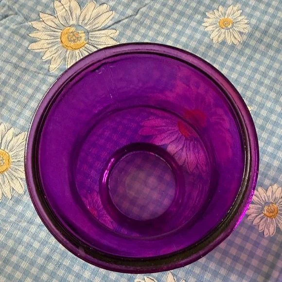EUC~Vintage 7 Inch Elegant Purple Decorative Floral Glass Vase - Picture 3 of 7